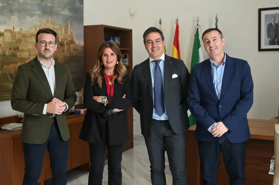ACIL se reúne con la alcaldesa de Linares y el concejal-delegado de Comercio y Hostelería